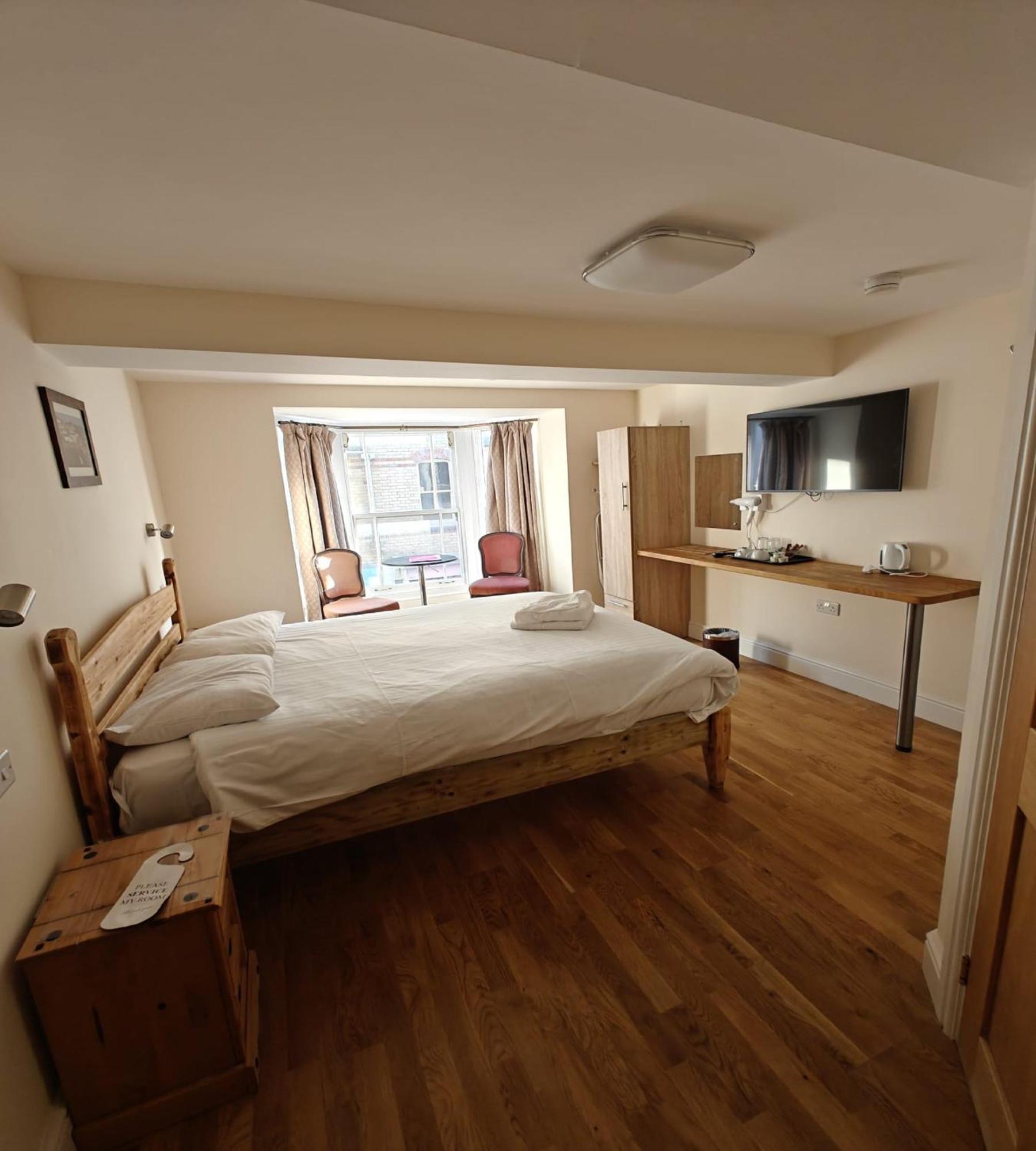The Grand Harbour Hotel อิลฟราคูมบ์ ภายนอก รูปภาพ